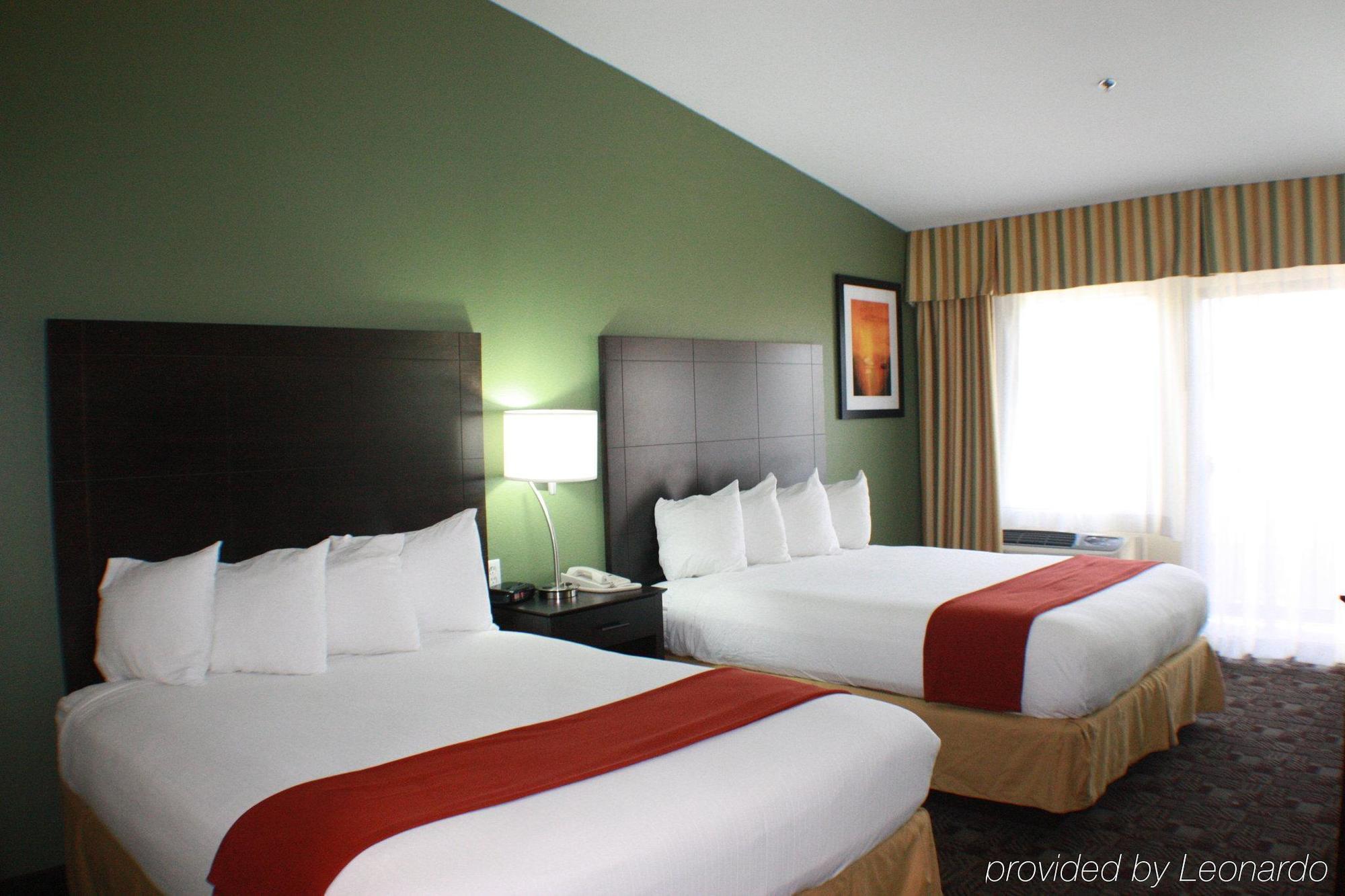 Holiday Inn Express Hotel & Suites Solana Beach-Del Mar By Ihg Room photo