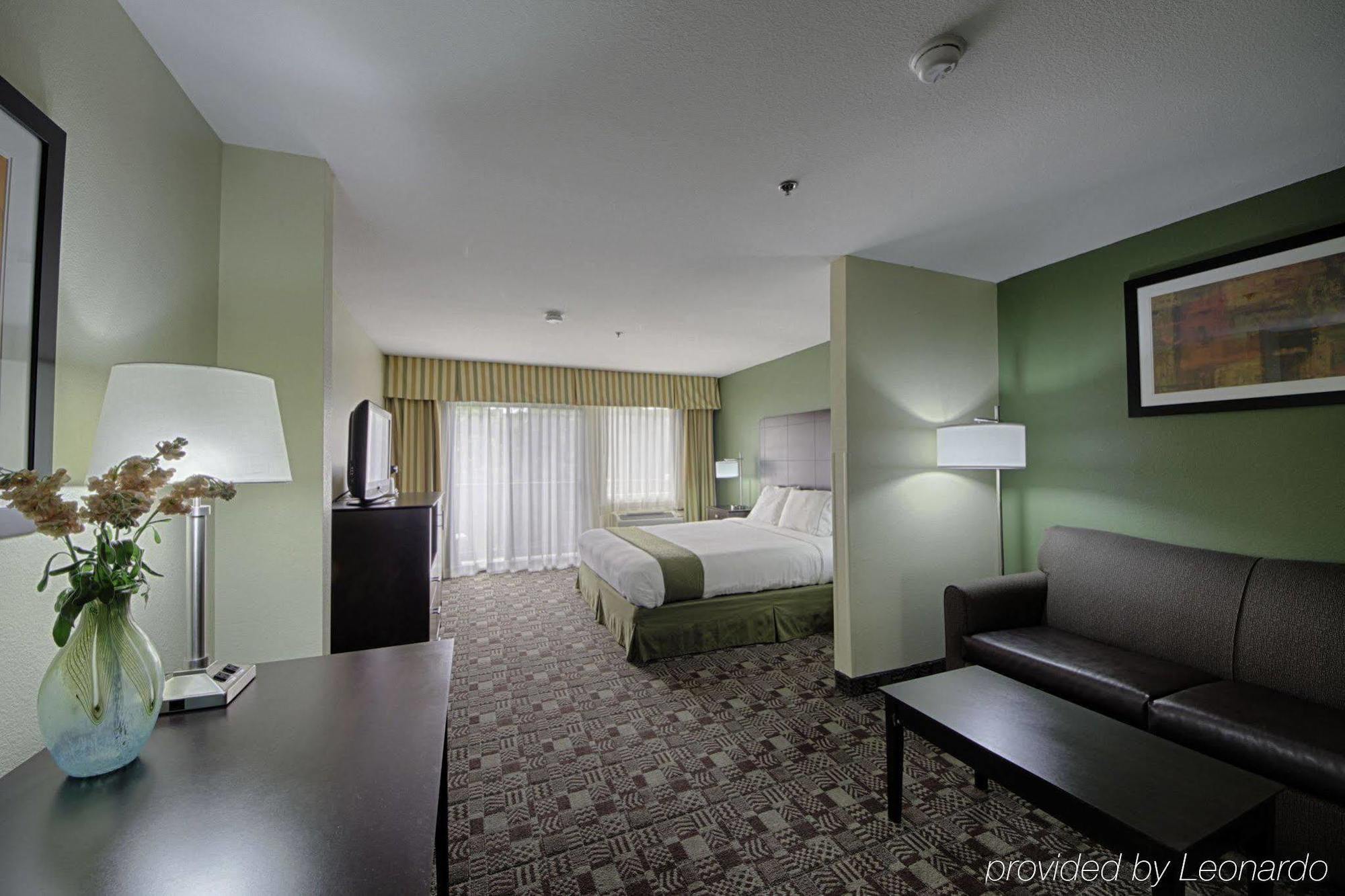 Holiday Inn Express Hotel & Suites Solana Beach-Del Mar By Ihg Exterior photo